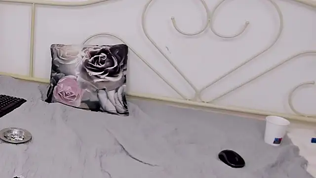 Snapshot of jessystarr chatting on 03.18.25 jessystarr online show from 03.18.25