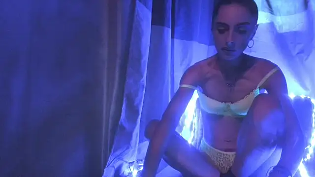 Snapshot of jessystarr chatting on 10.21.25 jessystarr online show from 10.21.25