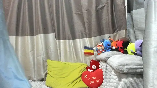 Snapshot of jessystarr chatting on 12.04.25 jessystarr online show from 12.04.25