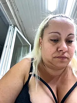 Snapshot of SabinaSweety chatting on 09.11.25 SabinaSweety online show from 09.11.25