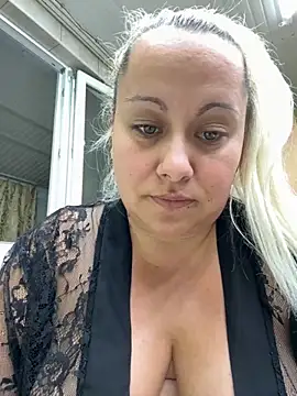 Snapshot of SabinaSweety chatting on 09.26.25 SabinaSweety online show from 09.26.25