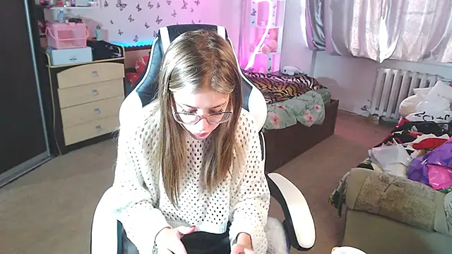 Kira honeyy online show from 03.06.25