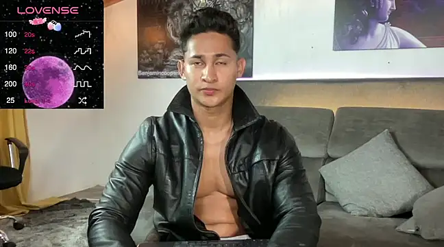 Snapshot of BenjaminCooperk chatting on 03.15.25 BenjaminCooperk online show from 03.15.25