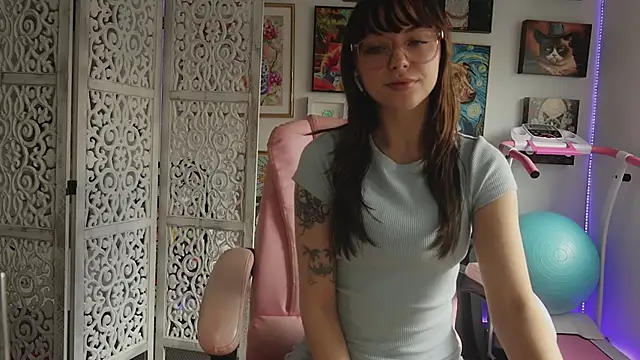Snapshot of makiyahbelle chatting on 06.11.26 makiyahbelle online show from 06.11.26
