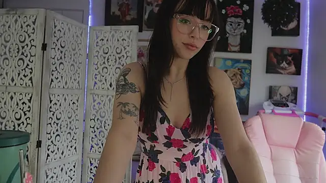 Snapshot of makiyahbelle chatting on 06.15.26 makiyahbelle online show from 06.15.26
