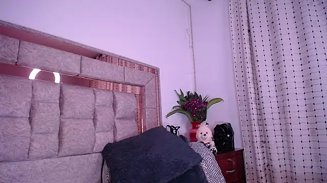 Snapshot of salomecastro_ chatting on 03.01.25 salomecastro online show from 03.01.25