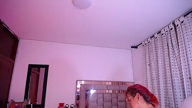 Snapshot of salomecastro_ chatting on 03.11.25 salomecastro online show from 03.11.25