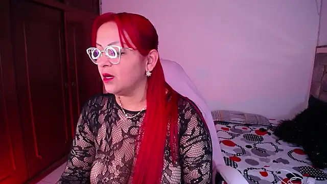 Snapshot of salomecastro_ chatting on 09.13.25 salomecastro online show from 09.13.25