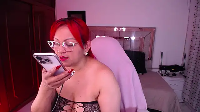 Snapshot of salomecastro_ chatting on 10.16.25 salomecastro online show from 10.16.25