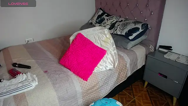 cristin doll  online show from 02.10.25