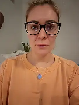 HollyTattoo online show from 01.13.25