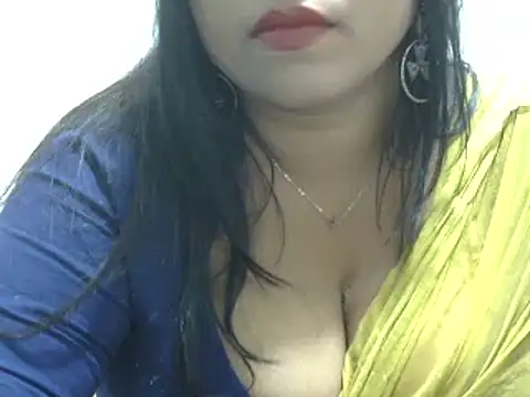 Snapshot of ROSEE_MERRYYYY chatting on 12.30.24 ROSEE MERRYYYY online show from 12.30.24