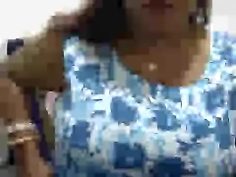 Snapshot of ROSEE_MERRYYYY chatting on 10.04.25 ROSEE MERRYYYY online show from 10.04.25