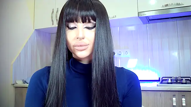 Snapshot of Lady_Joli chatting on 12.04.25 Lady Joli online show from 12.04.25