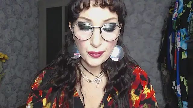 Aziza1 online show from 10.28.25