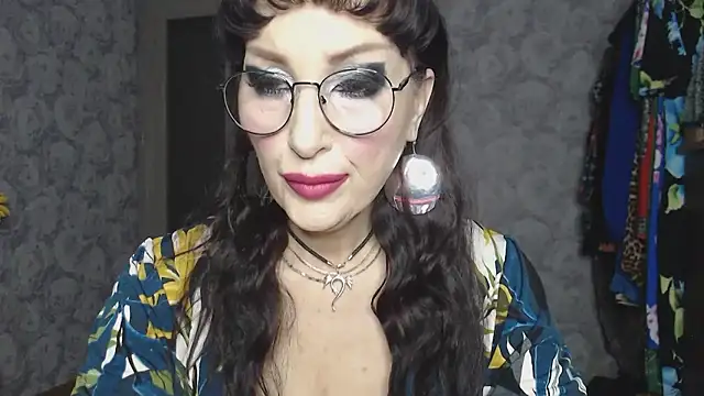 Aziza1 online show from 12.18.25