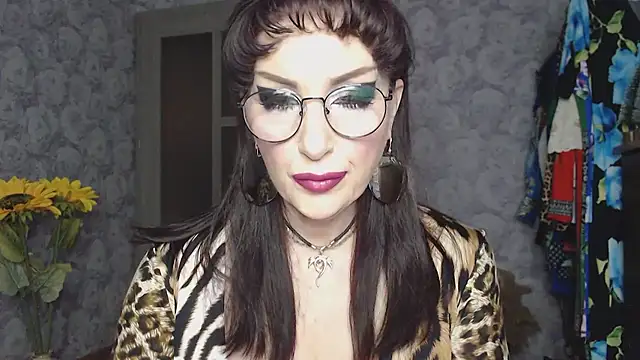 Snapshot of Aziza1 chatting on 04.13.26 Aziza1 online show from 04.13.26