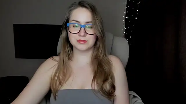 SeasonalSomeone online show from 10.27.25