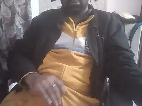 Snapshot of hotindianstud chatting on 12.31.24 hotindianstud online show from 12.31.24