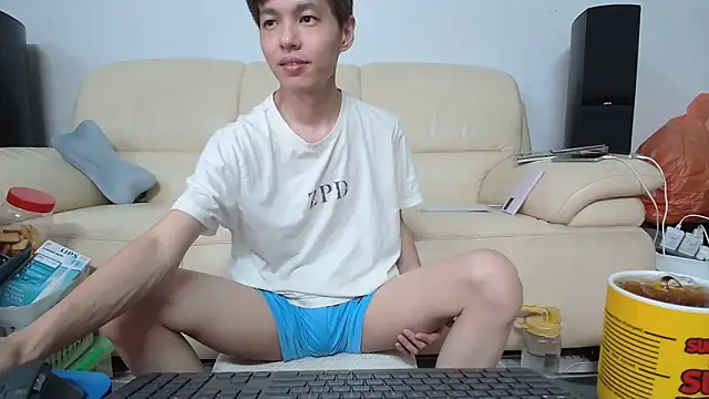 Snapshot of andrewooi chatting on 05.09.26 andrewooi online show from 05.09.26