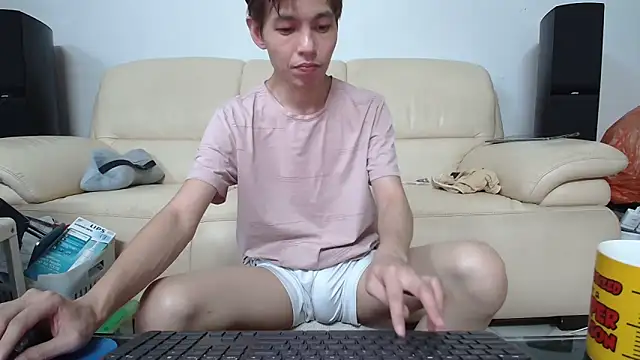 Snapshot of andrewooi chatting on 06.03.26 andrewooi online show from 06.03.26