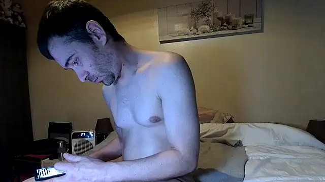 Snapshot of Ethangay chatting on 04.16.26 Ethangay online show from 04.16.26
