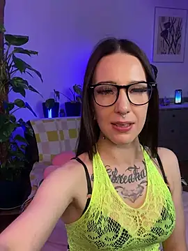 Snapshot of Trixie-Tainted chatting on 02.24.25 Trixie-Tainted online show from 02.24.25