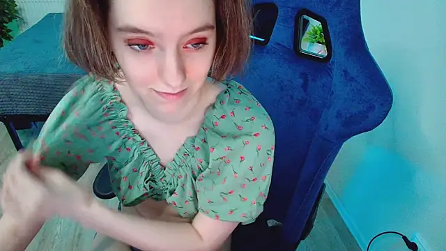 CranberryHot online show from 11.09.25