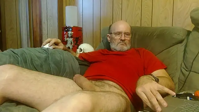 Snapshot of snickers1 chatting on 10.02.25 snickers1 online show from 10.02.25