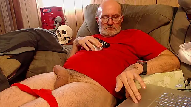 Snapshot of snickers1 chatting on 11.13.25 snickers1 online show from 11.13.25