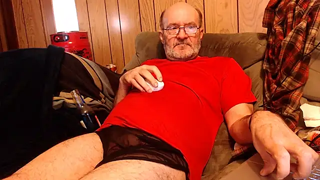 Snapshot of snickers1 chatting on 03.04.26 snickers1 online show from 03.04.26