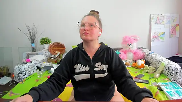 Snapshot of IamYourNarcotic chatting on 04.22.26 IamYourNarcotic online show from 04.22.26