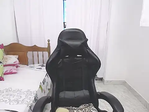 yeslluisa online show from 11.02.25