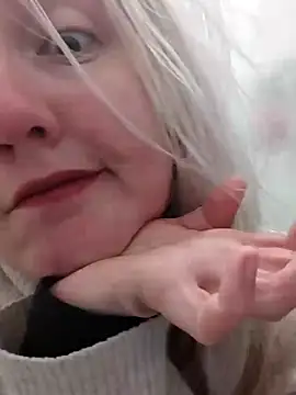 Mllesha74000 online show from 12.27.24