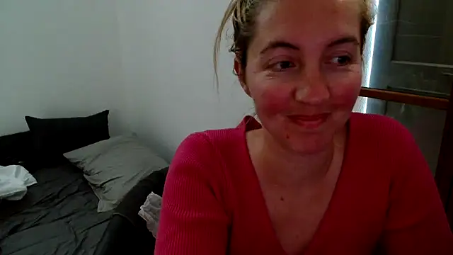 Snapshot of Mllesha74000 chatting on 04.16.26 Mllesha74000 online show from 04.16.26