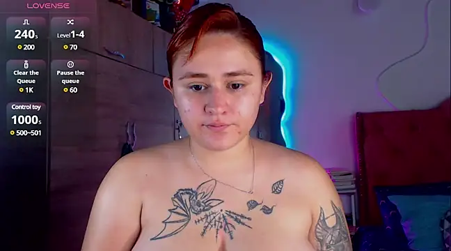 Snapshot of laurabeck chatting on 01.16.25 laurabeck online show from 01.16.25