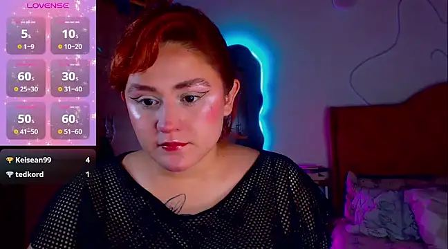 Snapshot of laurabeck chatting on 02.07.25 laurabeck online show from 02.07.25