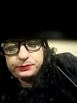 Snapshot of peterkad chatting on 03.22.25 peterkad online show from 03.22.25