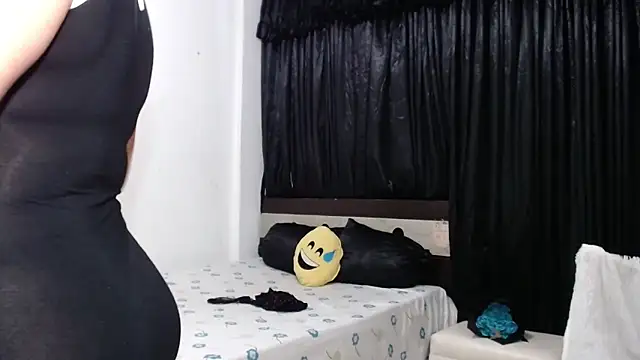 Snapshot of venuz_mendoza20 chatting on 03.23.26 venuz mendoza20 online show from 03.23.26