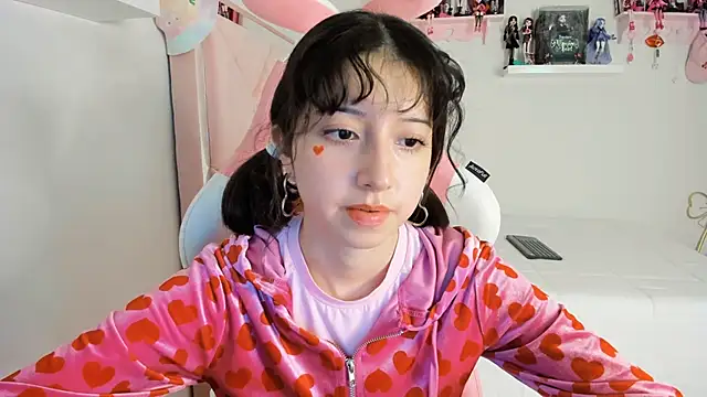 Snapshot of cherrycute chatting on 12.03.24 cherrycute online show from 12.03.24