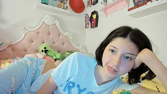 Snapshot of cherrycute chatting on 09.11.25 cherrycute online show from 09.11.25