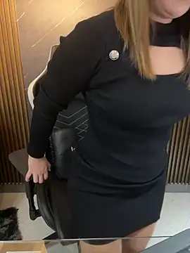 KellyBrooklyn  online show from 02.17.26