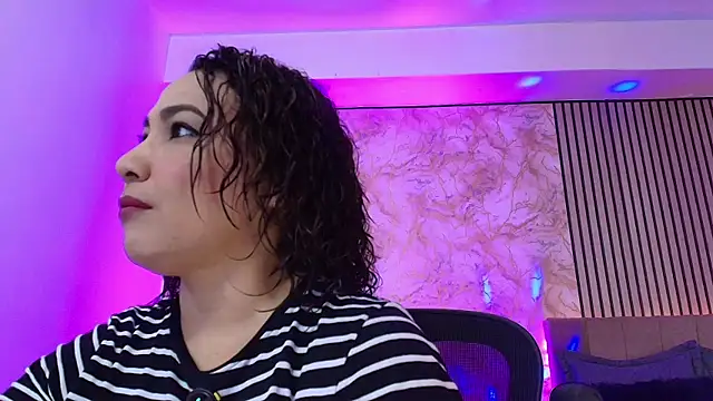 JuliRamirez online show from 04.01.26