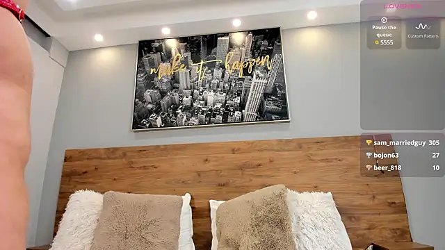 Snapshot of Samara_Eyes chatting on 12.30.24 Samara Eyes online show from 12.30.24