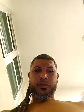 Snapshot of tropikboy chatting on 10.28.25 tropikboy online show from 10.28.25