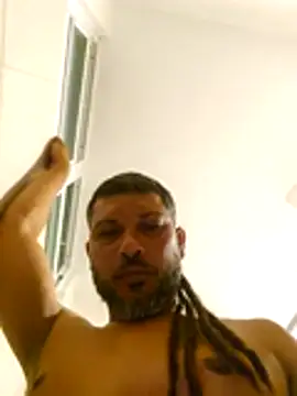 Snapshot of tropikboy chatting on 11.14.25 tropikboy online show from 11.14.25