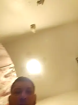 Snapshot of tropikboy chatting on 11.20.25 tropikboy online show from 11.20.25