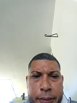 Snapshot of tropikboy chatting on 11.22.25 tropikboy online show from 11.22.25