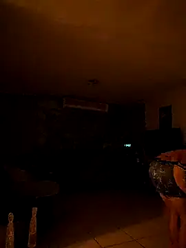 Snapshot of tropikboy chatting on 12.01.25 tropikboy online show from 12.01.25