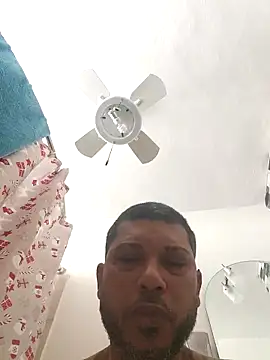 Snapshot of tropikboy chatting on 12.14.25 tropikboy online show from 12.14.25